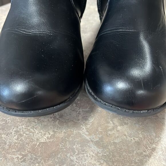 Tommy Hilfiger black boots  - Picture 4 of 8